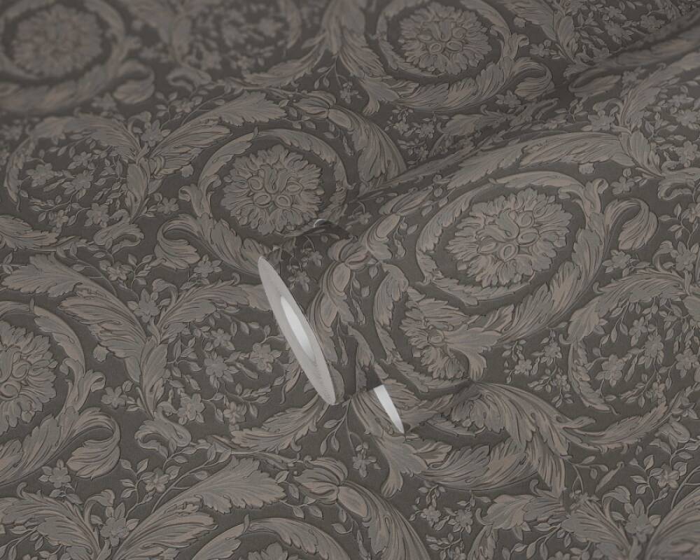 VERSACE HOME WALLPAPER «BAROQUE, FLOWERS, BROWN, GREY, METALLIC» 935836